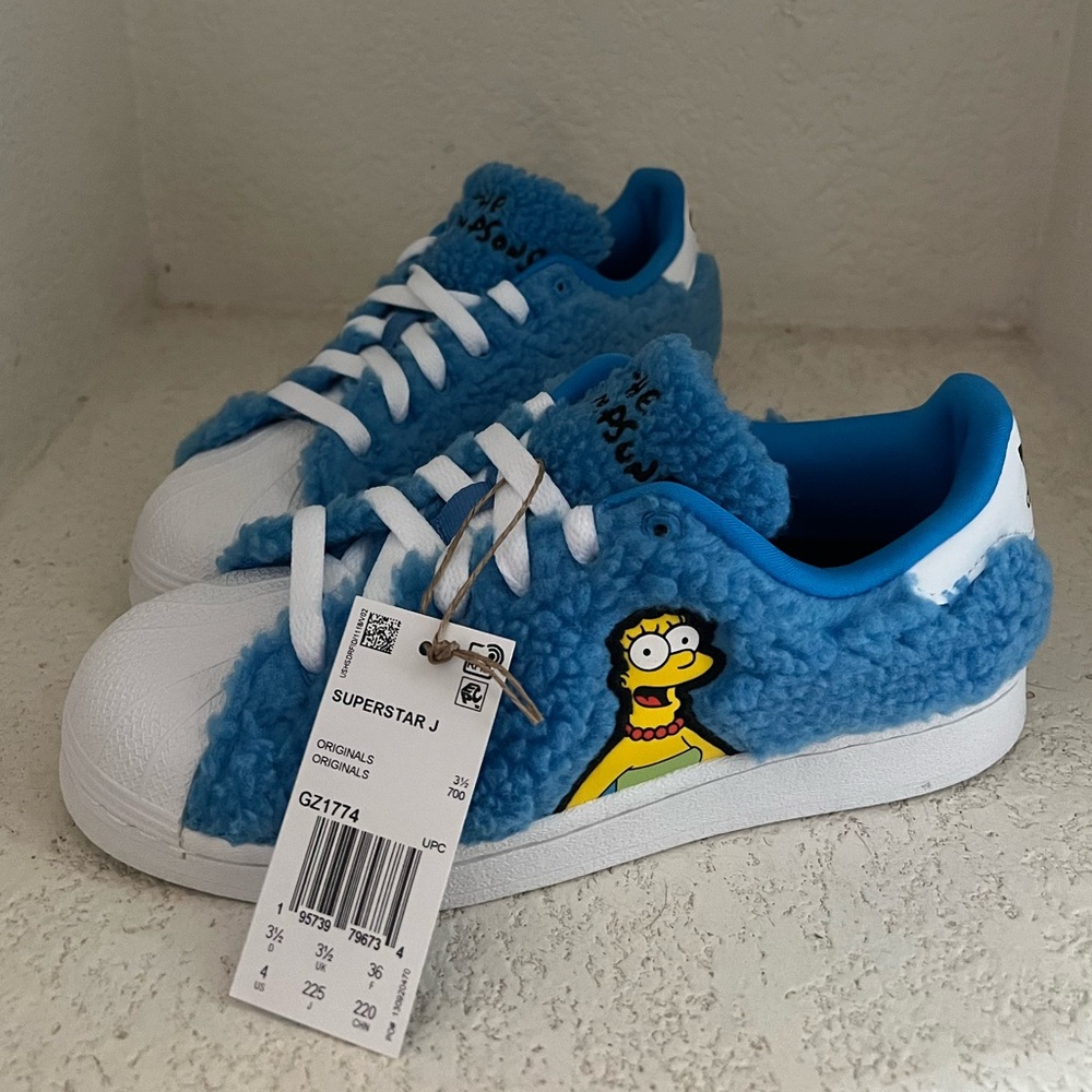 Adidas The Simpsons Marge Superstar NEW